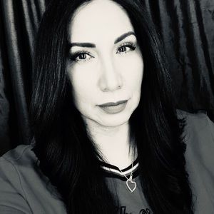 Meet your Posher, Cristina